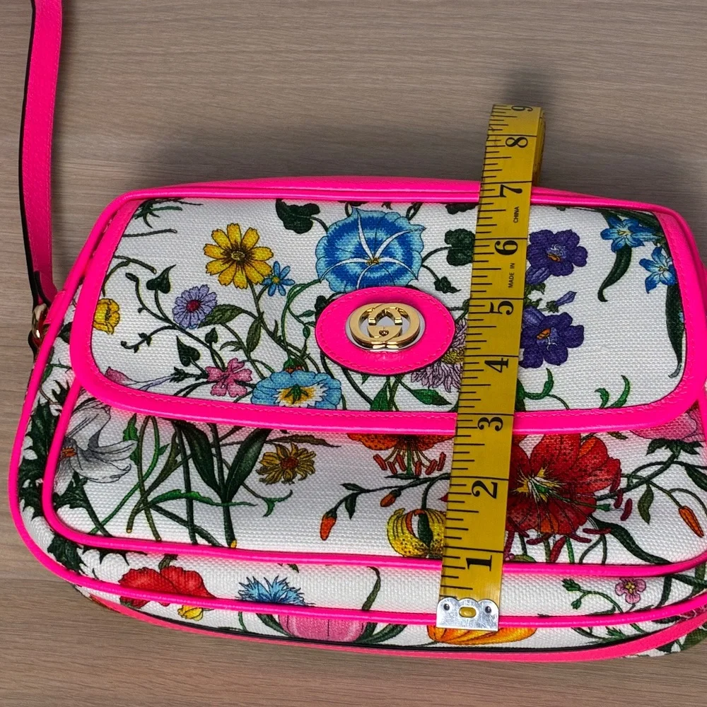 AUTHENTIC Gucci Flora Canvas Crossbody Bag with Dust Bag - Picture 7 of 10
